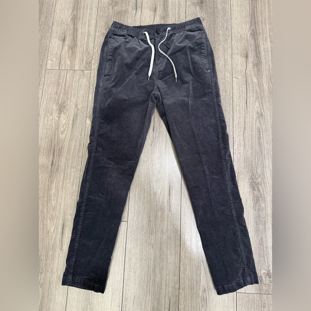 Vuori Optimist Pant Corduroy Men's Size M Dark Gray Drawcord Casual Soft